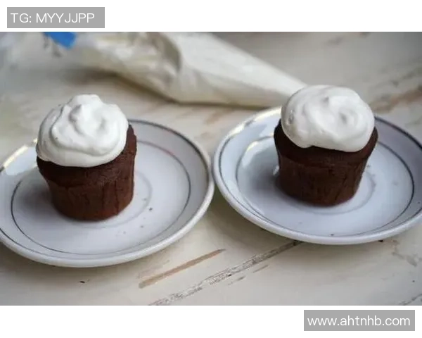 欧洲杯足球明星蛋糕的创意制作与美味分享让你在家也能感受足球盛宴